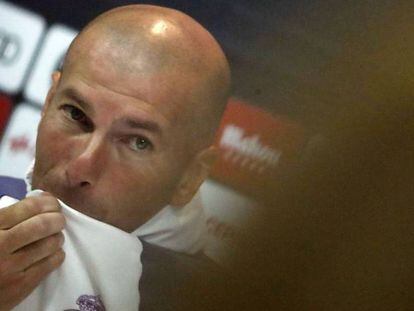 El entrenador del Real Madrid, Zinedine Zidane, durante la rueda de prensa este viernes en Madrid.