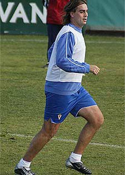 Juárez, en un entrenamiento con el Murcia.