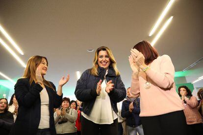 La secretaria general del PSOE-A, Susana Díaz, durante un encuentro con mujeres.
 
 