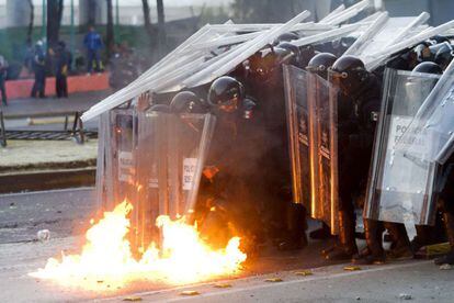 El alcalde del Distrito Federal ha asegurado que lo sucedido durante las protestas ha sido una "barbarie".