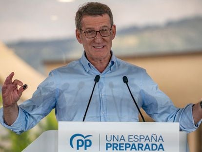 El presidente del Partido Popular, Alberto Núñez Feijóo, participa en la Junta Directiva del PP Regional, este miércoles en Santander.