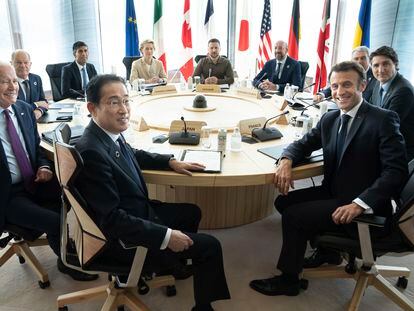 Volodímir Zelenski y los líderes del G-7, el domingo en Hiroshima.