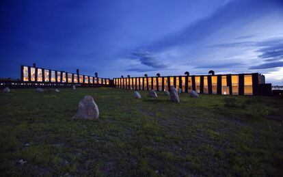 "Puerto Natales tiene un clima variado, incluso por los fuertes vientos en un mismo día puede llover, tener sol y luego nublarse, es decir, las cuatro estaciones en el día", explican en la web del hotel.