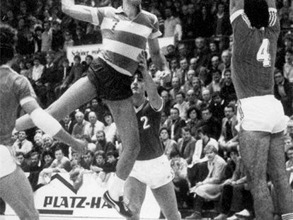 Hrvoje Horvat, en un partido de la década de los setenta con el Partizan Bjelovar. Sin firma