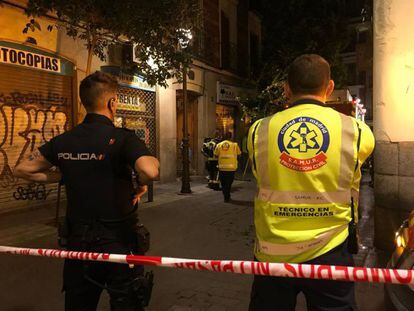 El portal número 13 de la calle Loreto Prado, en Malasaña, este sábado.