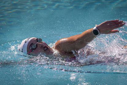 Bárbara Hernández entrena en la piscina del Club Deportivo Universidad Católica.
