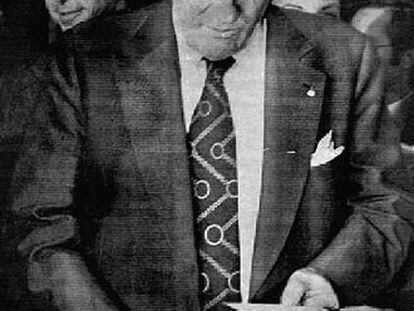 Josep Tarradellas vota en el referéndum del Estatuto de 1979.
