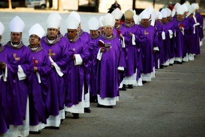 Los obispos españoles durante la peregrinación al Santuario del Sagrado Corazón en Getafe, en su reunión plenaria de 2019.