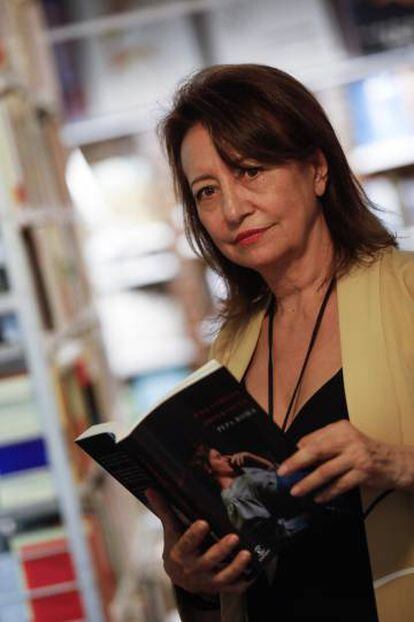 La periodista y escritora Pepa Roma, en la presentaci&oacute;n de su nuevo libro, &#039;Una familia perfecta&#039;, en Madrid.