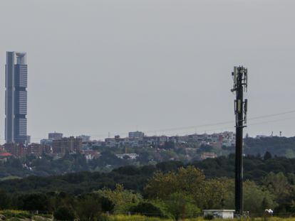 Panorámica de Madrid tomada desde la Casa de Campo, en las cercanías de Pozuelo de Alarcón, el pasado 18 de abril.