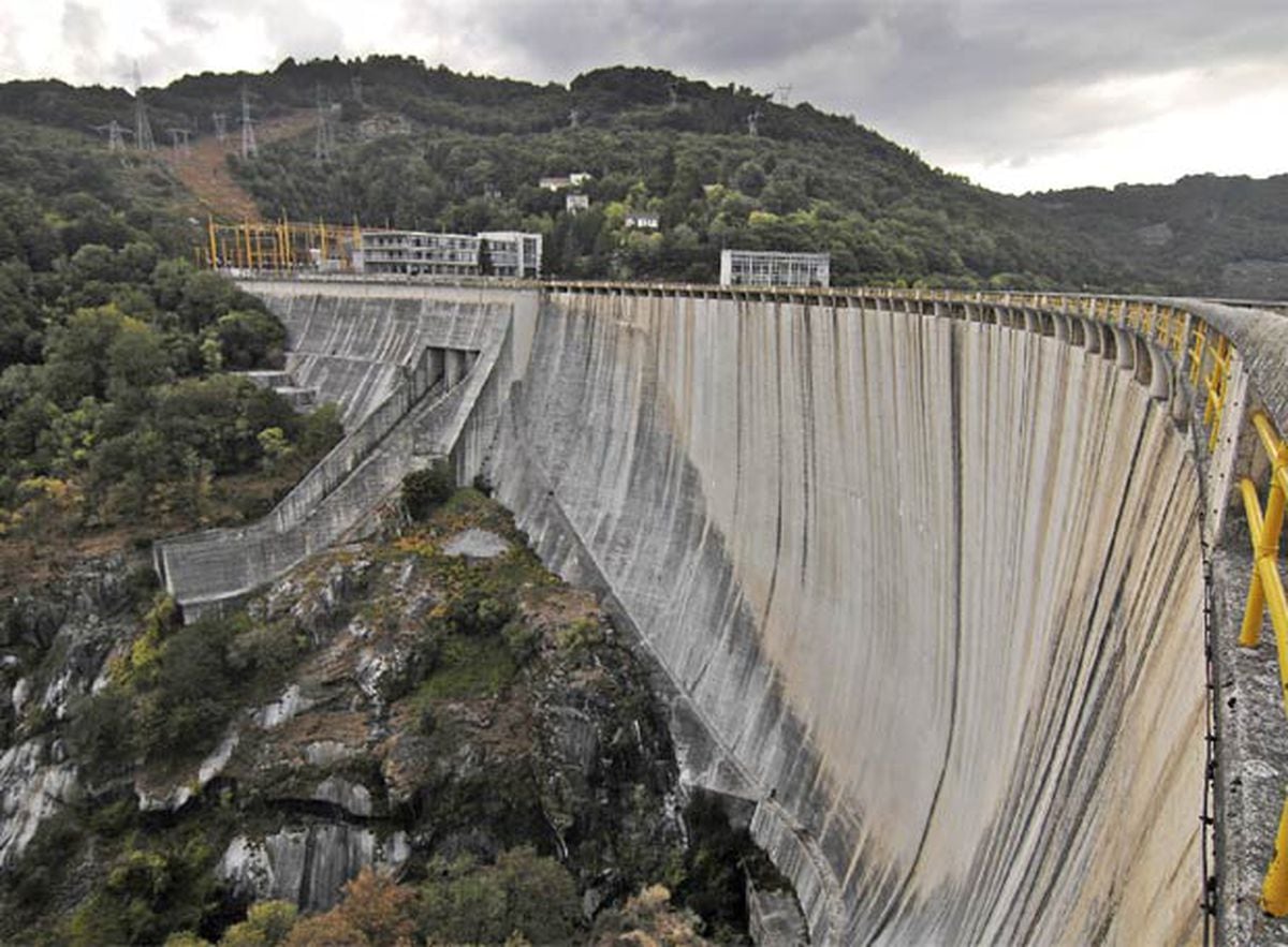 catamaran embalse de belesar