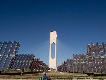 Planta solar de Abengoa en Sanl&uacute;car la Mayor (Sevilla).
 