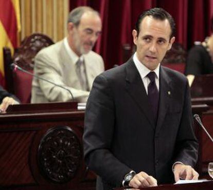 El presidente del Gobierno balear, José Ramón Bauzá, durante su discurso de investidura ante el pleno del Parlament balear.