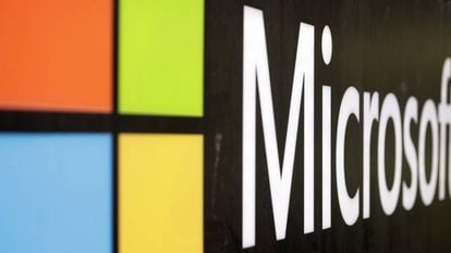 Logo de Microsoft en las oficinas de la compañía en Sydney (Australia).
