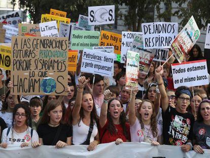 Concentración de estudiantes en la Puerta del Sol (Madrid) para advertir de la emergencia climática el pasado septiembre.