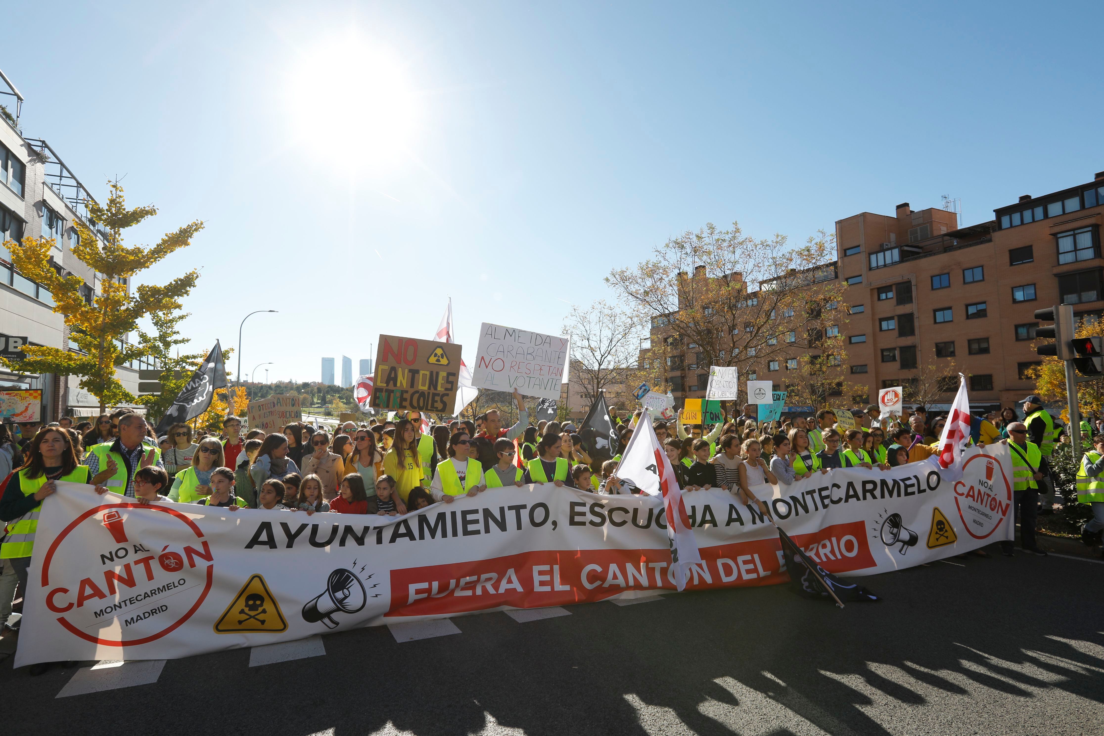 Protesta en Montecarmelo contra el cantón de basuras que construirá el Ayuntamiento, cedida por la Plataforma No Al Cantón.