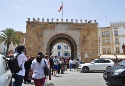 Puerta de Bah Bahr de la medina de Túnez.