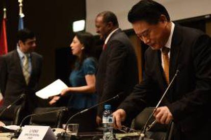 El alto representante de UN-OHRLLS, Gyan Chandra Acharya; la ministra de la Producción de Perú, Gladys Triveño; el coordinador de LDC-ONUDI, Ahmed Abten y el secretario General de ONUDI, Li Yong, participan en la reunión de países menos desarrollados en Lima.