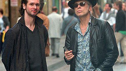 Elliott Murphy, con sombrero, junto a su guitarrista y estrecho colaborador Olivier Durand.