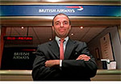 Carlos Gómez, director general de British Airways para España, Portugal, Latinoamérica y Caribe.

British Airways ha presentado sus peores resultados desde su privatización en 1987. La apuesta por hacer del aeropuerto de Gatwick una segunda plataforma de conexiones, la mala coyuntura económica y el impacto de las compañías de bajo coste habían provocado fuertes problemas a la compañía, que se agravaron con los sucesos del 11 de septiembre, la puntilla final. &#39;Estábamos al borde del precipicio&#39;, dice en una entrevista su director general, Carlos Gómez. Página 12