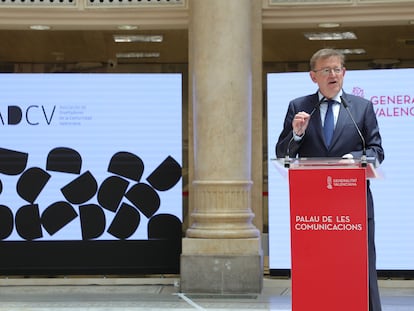 El presidente de la Generalitat, Ximo Puig, en un acto público posterior a su reunión con el comité de expertos de la covid.