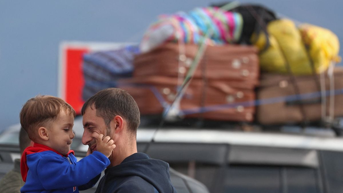 Más de 13.000 desplazados de Nagorno Karabaj llegan a Armenia | Internacional