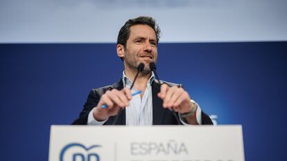 El portavoz del comité de campaña del PP, Borja Sémper, durante una rueda de prensa posterior a la reunión del Comité de Dirección del Partido Popular, este lunes en Madrid.