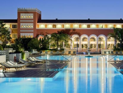Piscinadel hotel Meliá Sancti Petri, en Chiclana de la Frontera