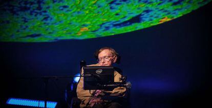 Stephen Hawking durante su intervenci&oacute;n en el Festival Starmus