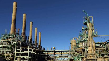 Refinería de petróleo en Libia