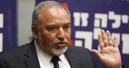 Avigdor Lieberman, en su rueda de prensa en Jerusal&eacute;n. 