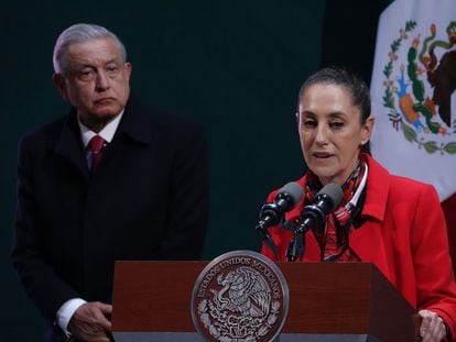 Andrés Manuel López Obrador y Claudia Sheinbaum, durante una conferencia matutina de Presidencia, en Ciudad de México, en una imagen de archivo.