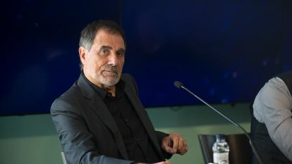 Los productores televisivos Toni Cruz (en la foto) y Josep Maria Mainat, creadores del concurso musical 'Operación Triunfo', han presentado una demanda contra TV3 y la productora Veranda TV por presunto plagio del programa 'Eufòria'.