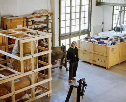 Solano en su taller de Gelida (Barcelona), donde lleva más de 20 años trabajando.