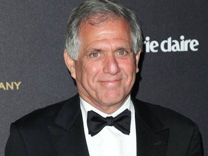 Leslie Moonves en una fiesta de Netflix en los Globos de Oro de 2016.