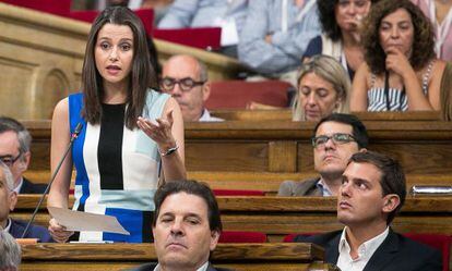 Ines Arrimadas y Albert Rivera durante el pleno del Parlament