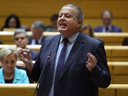 El senador del PP Francisco Martín Bernabé, este martes, en la sesión de control al Gobierno del Senado.