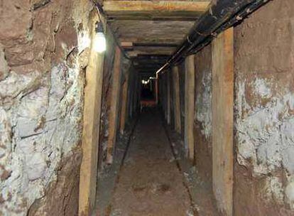 Imagen del túnel encontrado en la frontera entre México y EE UU