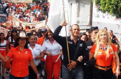 Juan Carlos Andrade Magaña en campaña para la alcaldía en 2015.
