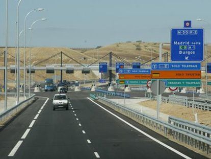 Zona de control de peaje en la autopista Radial 2.