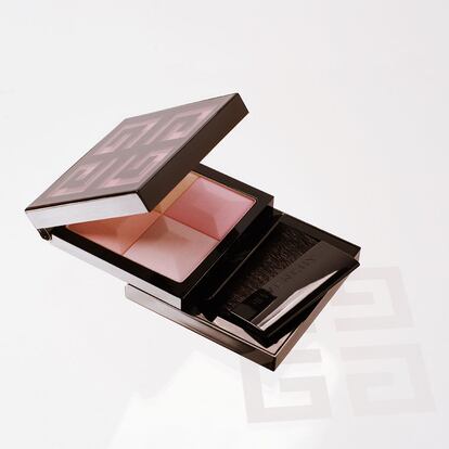 Sombras de ojos Le prisme visage de Givenchy. Precio: 45€.