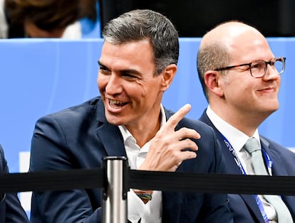 El presidente español, Pedro Sánchez, sonríe durante la final.