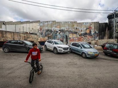El muro israelí que circunda Cisjordania, en el campo de refugiados de Aida, en Belén, el 12 de noviembre.