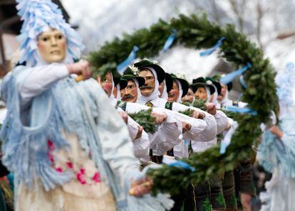 Un momento del carnaval tradicional de Mittenwald (Alemania).