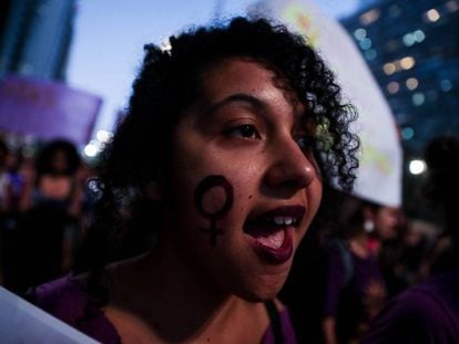 Una mujer grita por sus derechos en Sao Paulo (Brasil).