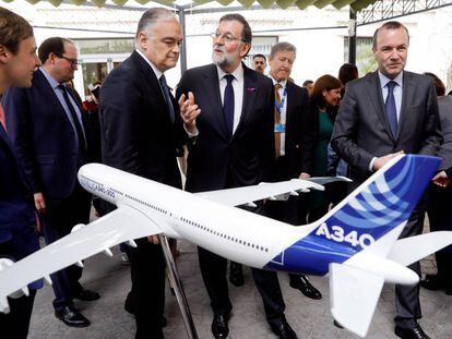 Esteban Gonz&aacute;lez Pons y Mariano Rajoy. 