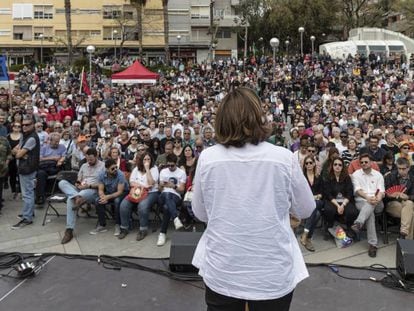 Ada Colau en un acto en Barcelona durante la campaña electoral