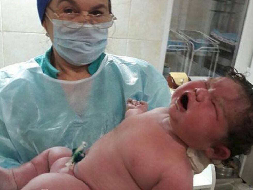 Nace Una Bebe Gigante De 6 3 Kilos En El Sur De Rusia Mamas Papas El Pais