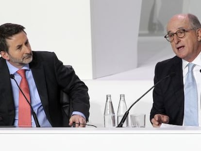 Josu Jon Imaz, consejero delegado de Repsol, junto a Antonio Brufau, presidente de la petrolera espa&ntilde;ola.