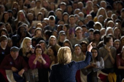 Hillary Clinton, durante un mitin en la Universidad de Iowa.